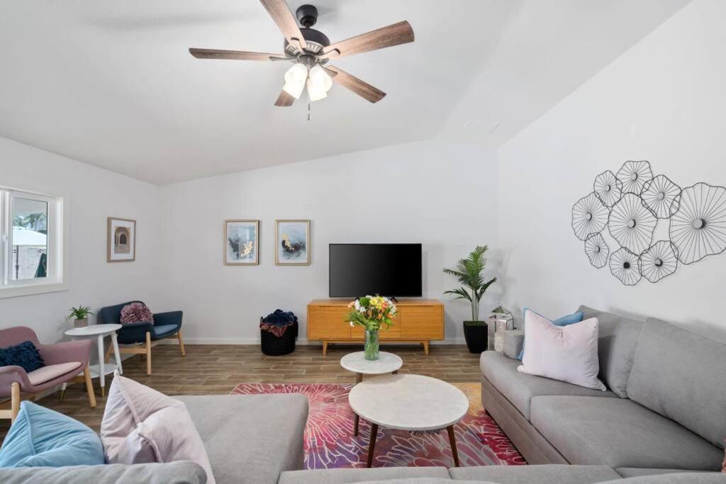 Fab Phx Getaway W/ Pool & Fire Pit Villa Phoenix Eksteriør bilde