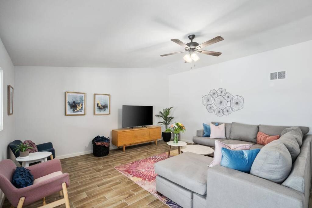Fab Phx Getaway W/ Pool & Fire Pit Villa Phoenix Eksteriør bilde