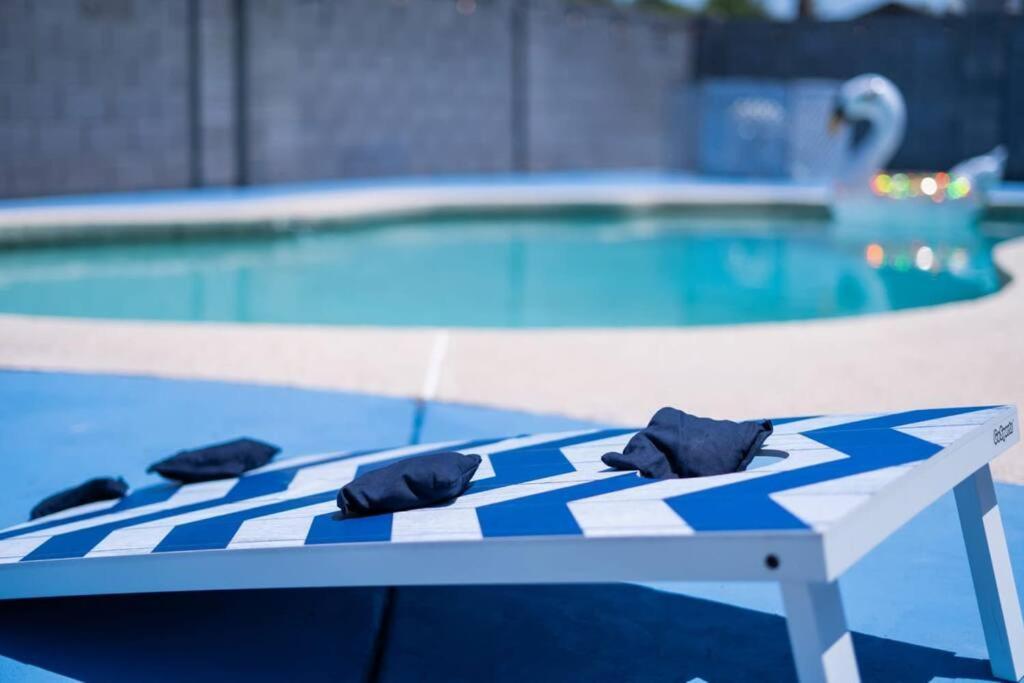 Fab Phx Getaway W/ Pool & Fire Pit Villa Phoenix Eksteriør bilde