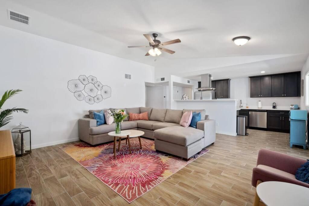 Fab Phx Getaway W/ Pool & Fire Pit Villa Phoenix Eksteriør bilde