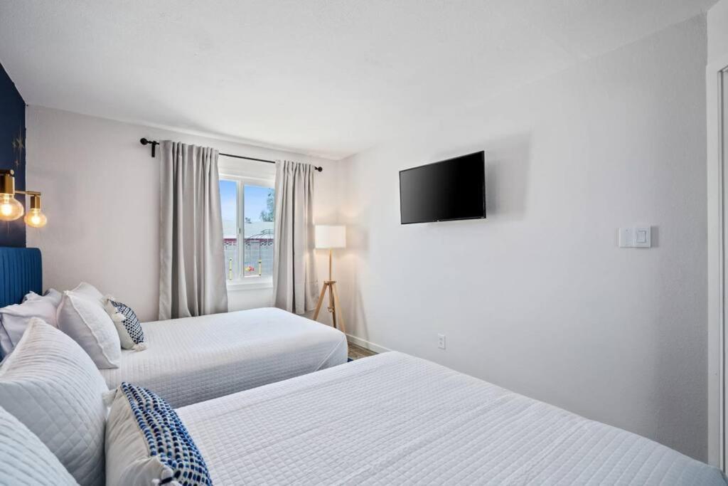 Fab Phx Getaway W/ Pool & Fire Pit Villa Phoenix Eksteriør bilde
