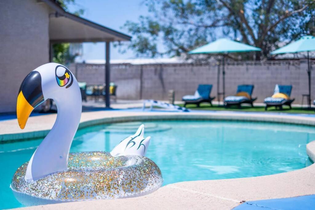 Fab Phx Getaway W/ Pool & Fire Pit Villa Phoenix Eksteriør bilde