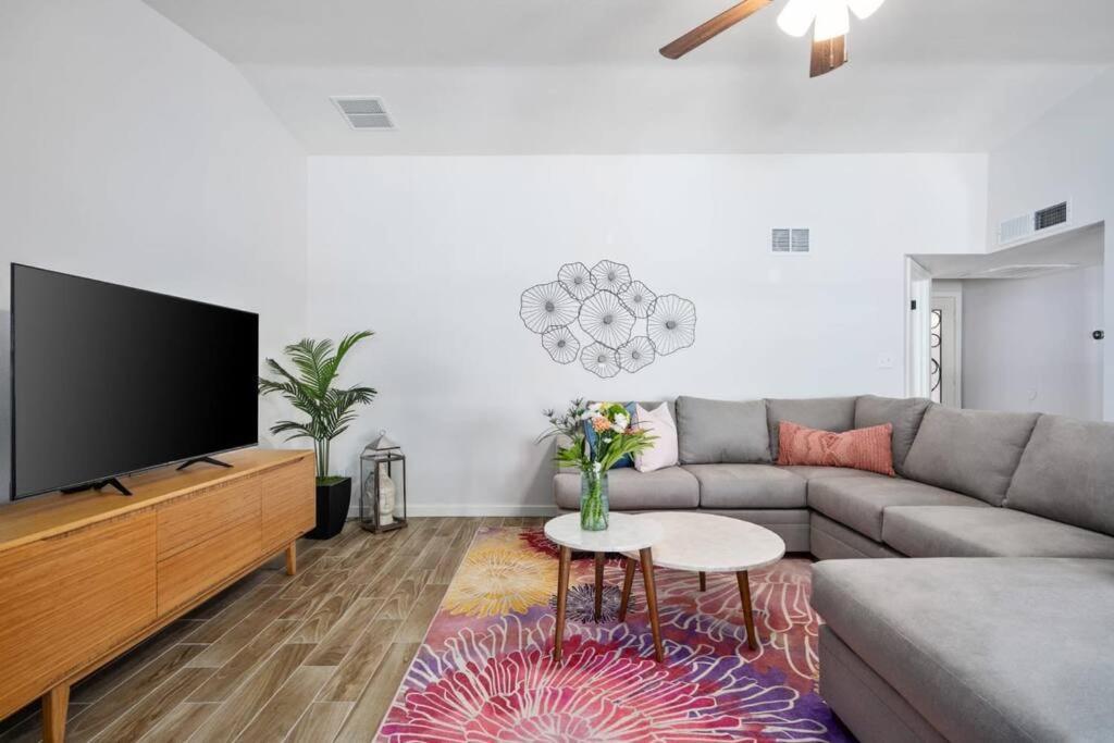 Fab Phx Getaway W/ Pool & Fire Pit Villa Phoenix Eksteriør bilde